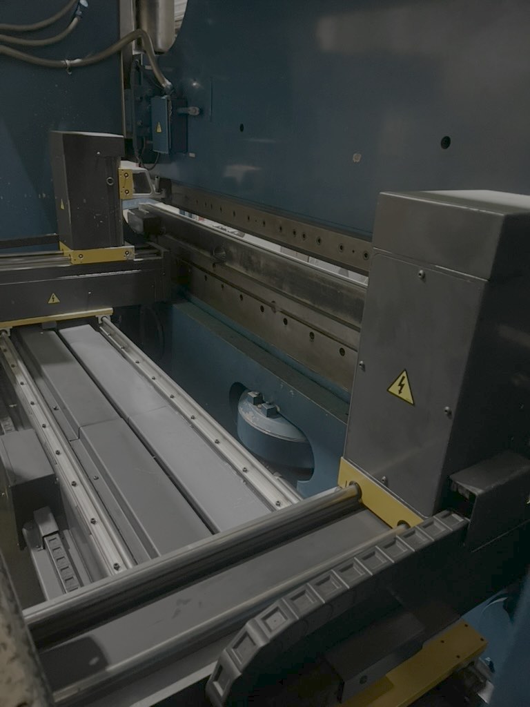 175 Ton X 10’  Cincinnati Model 176A8 Autoform CNC Hydraulic Press Brake